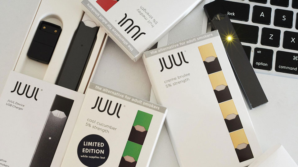 JUUL 高科技Feel廣告海報